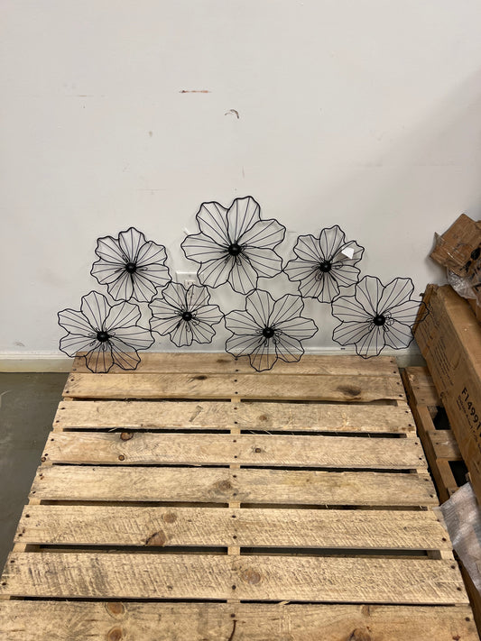 CosmoLiving by Cosmopolitan 58515 Large Modern Black Flower Sculpture Metal Wall Decor | 43” x 21”