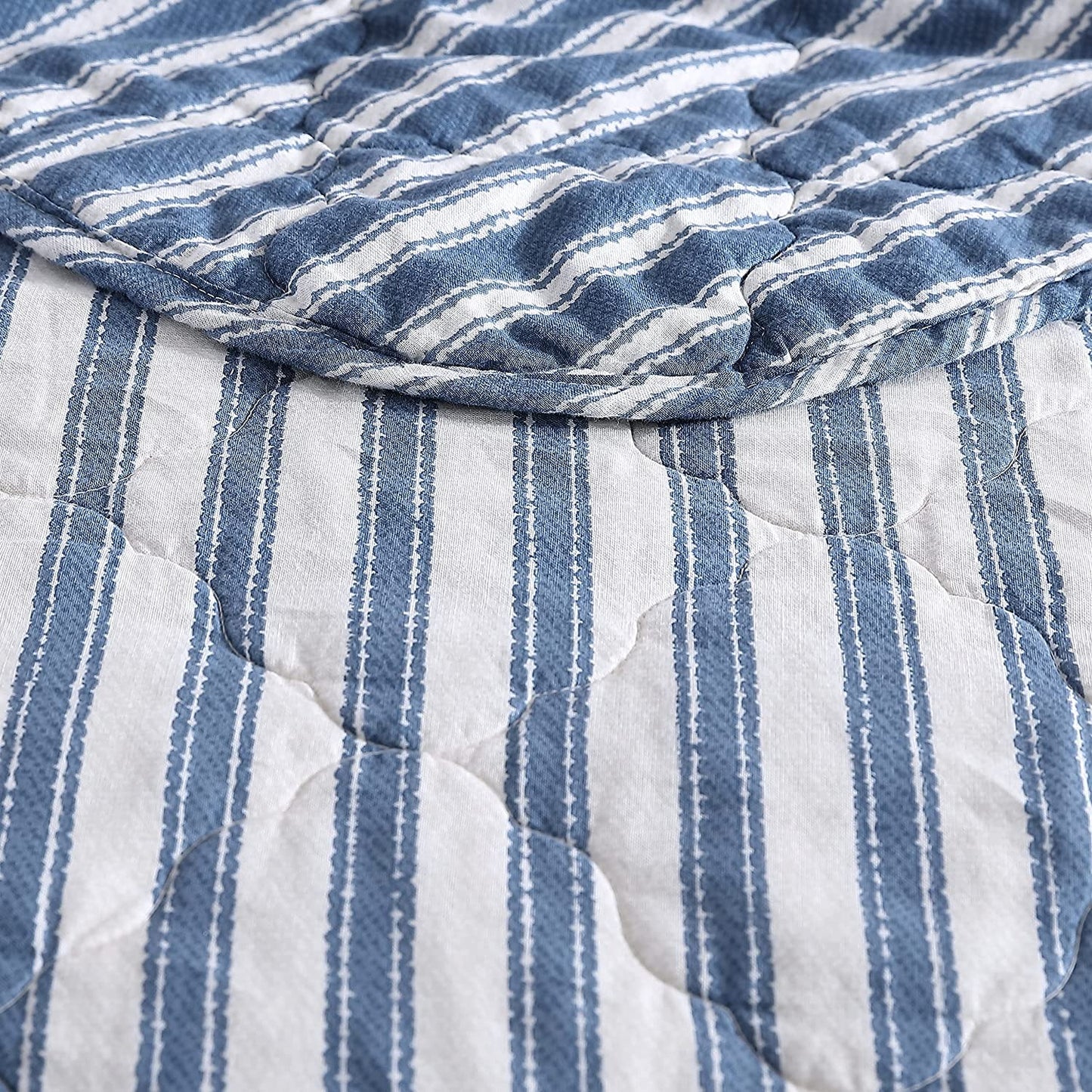 Stone Cottage | Willow Way Collection | Quilt Set-100% Cotton, Reversible, Lightweight & Breathable Bedding with Matching Shams, Pre-Washed for Added Softness, King, Indigo